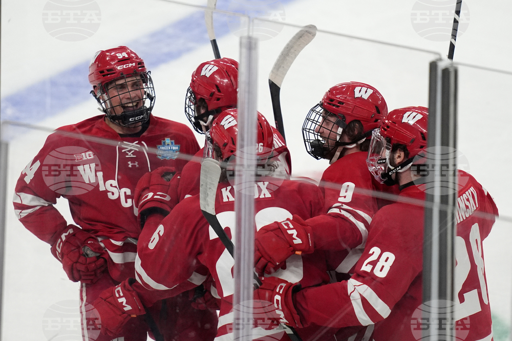 NCAA Denver Wisconsin Hockey