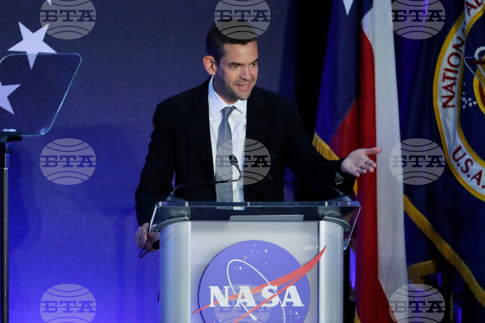 NASA Artemis Moonshot