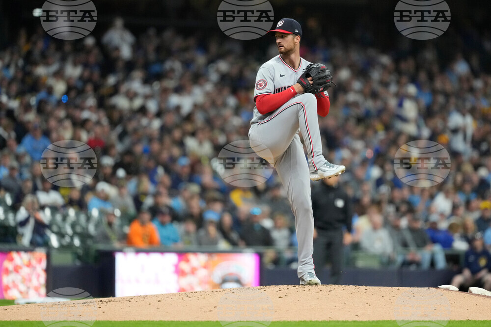 Nationals Brewers Baseball