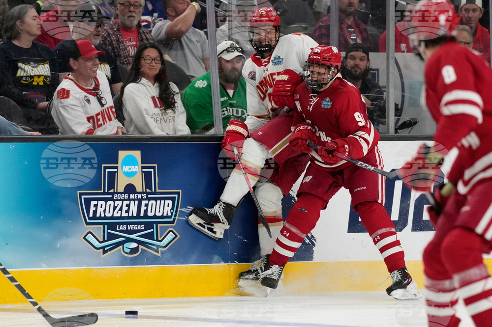 NCAA Denver Wisconsin Hockey