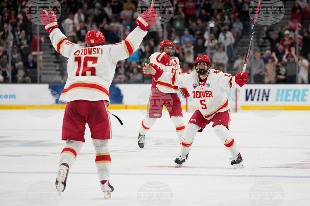 APTOPIX NCAA Denver Wisconsin Hockey