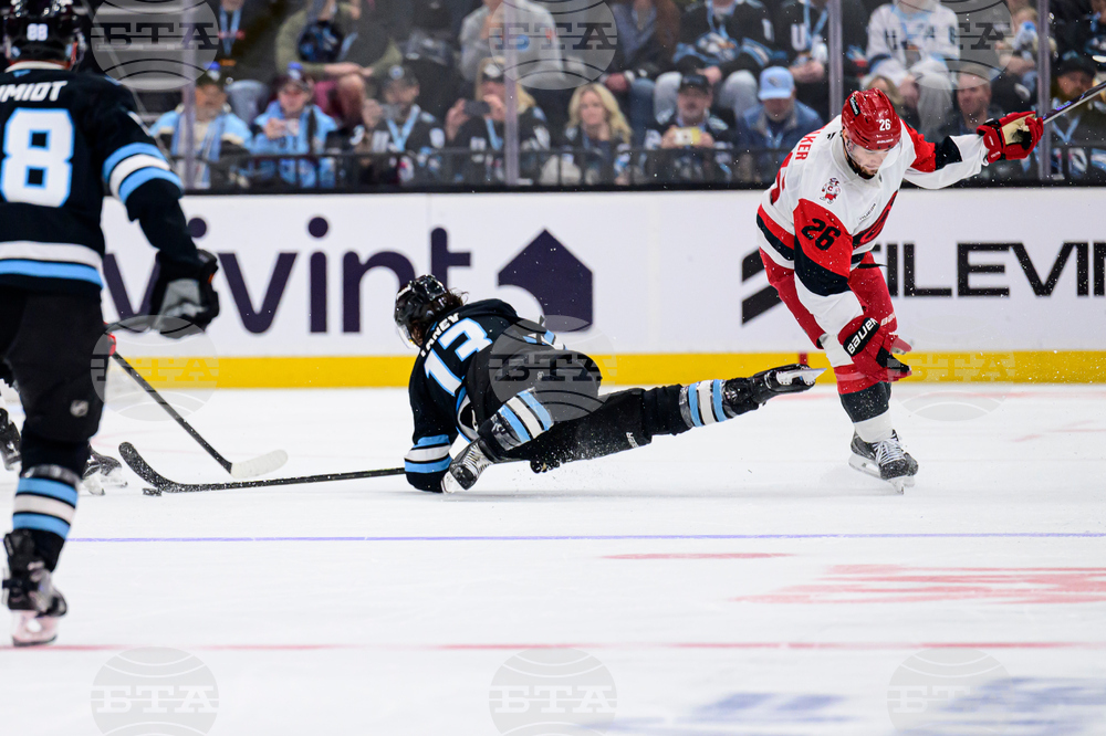 Hurricanes Mammoth Hockey