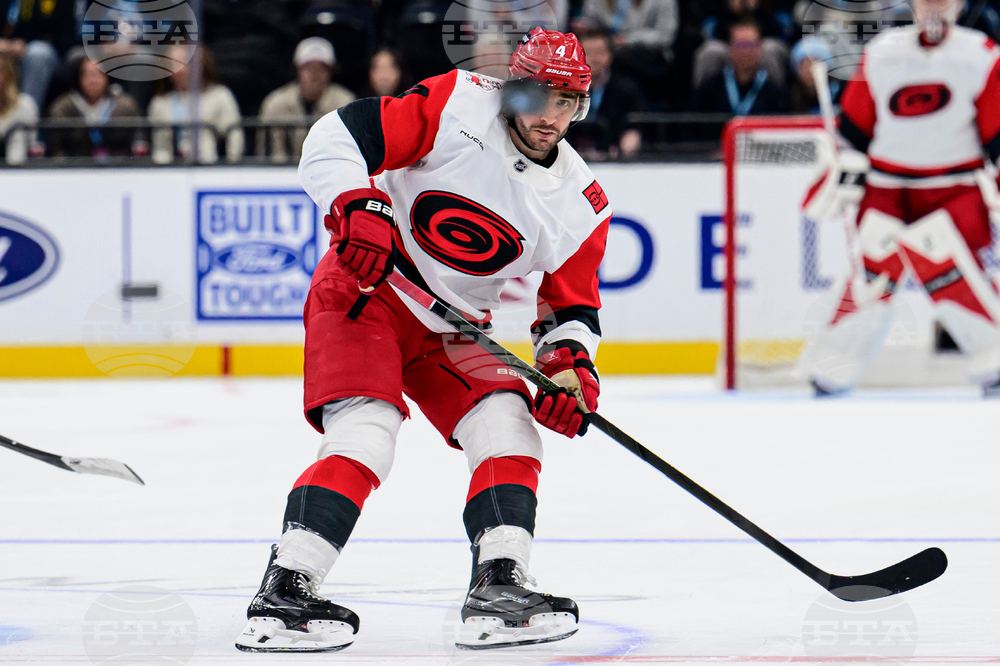 Hurricanes Mammoth Hockey