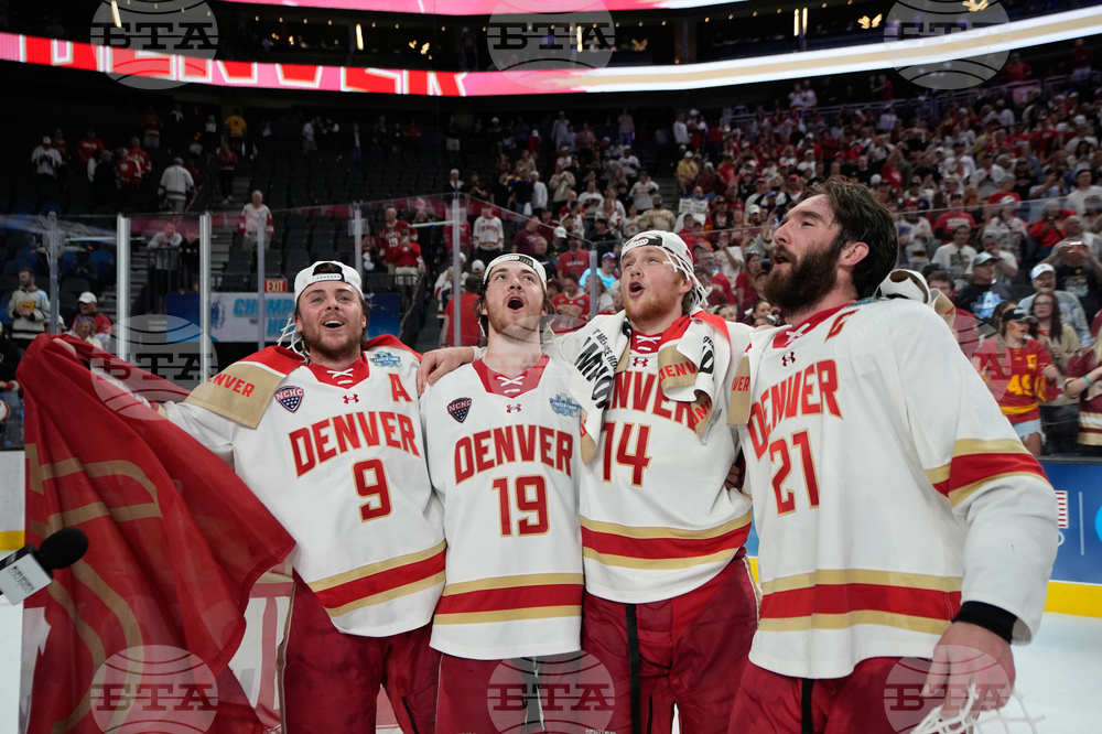 NCAA Denver Wisconsin Hockey