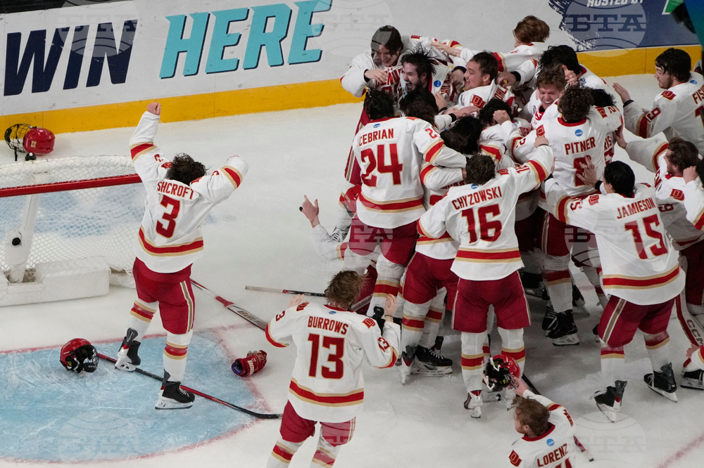 NCAA Denver Wisconsin Hockey