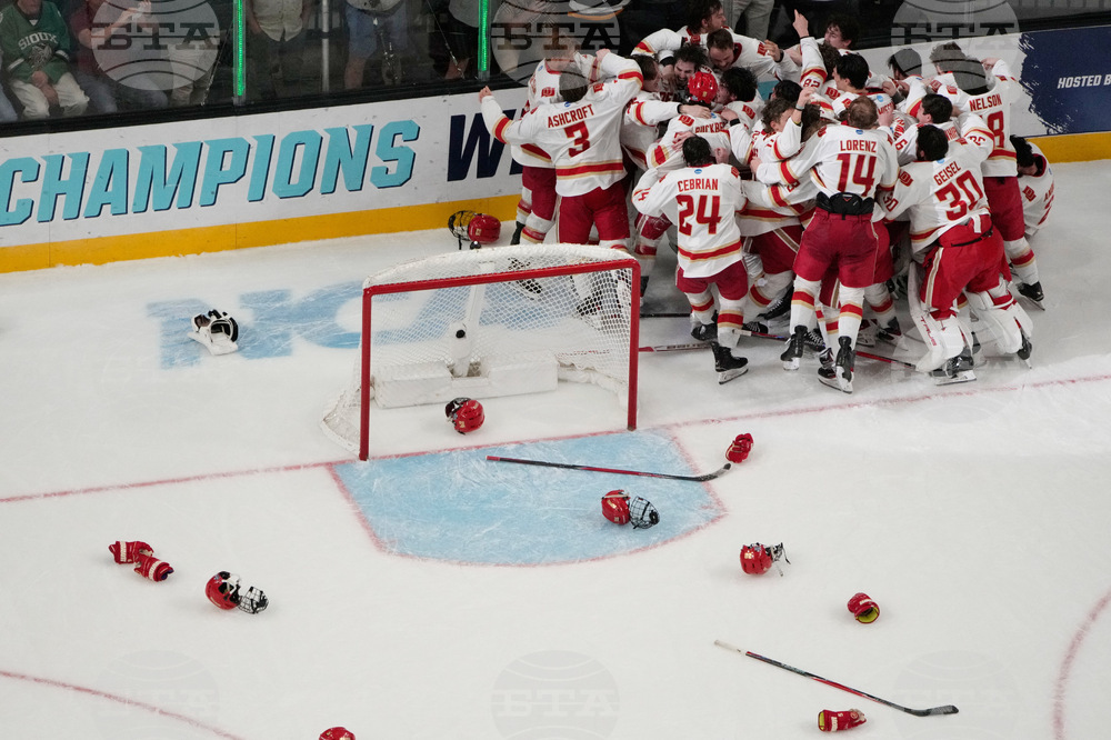 NCAA Denver Wisconsin Hockey