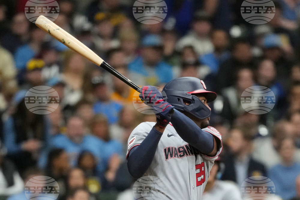 Nationals Brewers Baseball