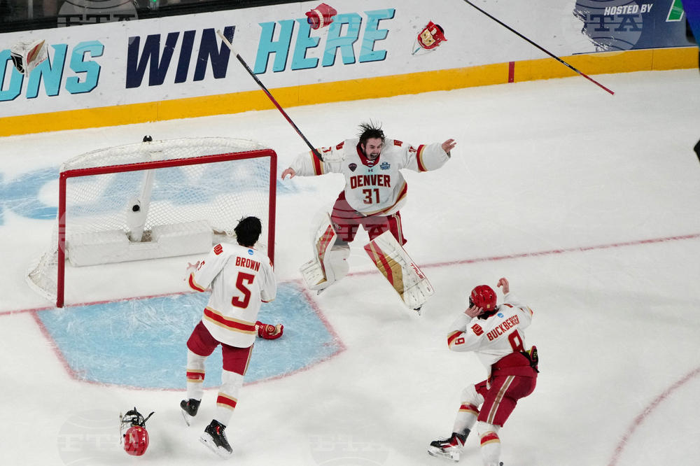 NCAA Denver Wisconsin Hockey
