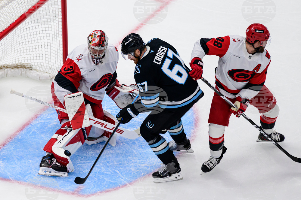 Hurricanes Mammoth Hockey