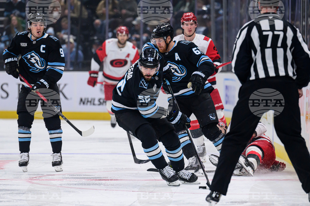 Hurricanes Mammoth Hockey