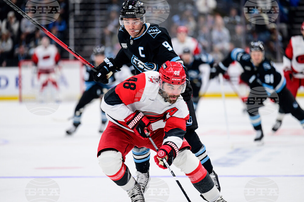Hurricanes Mammoth Hockey