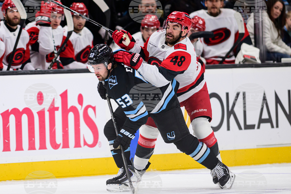Hurricanes Mammoth Hockey