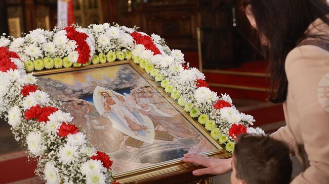 Патриарх Даниил, президентът Илияна Йотова и премиерът Андрей Гюров поздравиха българите за Великден 