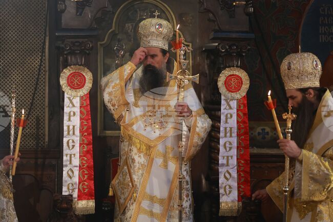 Радостта от Възкресението не престава и до днес, каза патриарх Даниил, който възглави богослужение за Второ Възкресение Христово