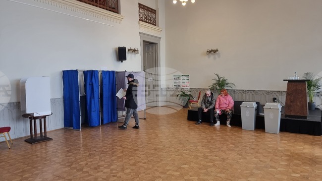 Избирателната активност на парламентарните избори в Унгария към 11 ч. е 37,98%