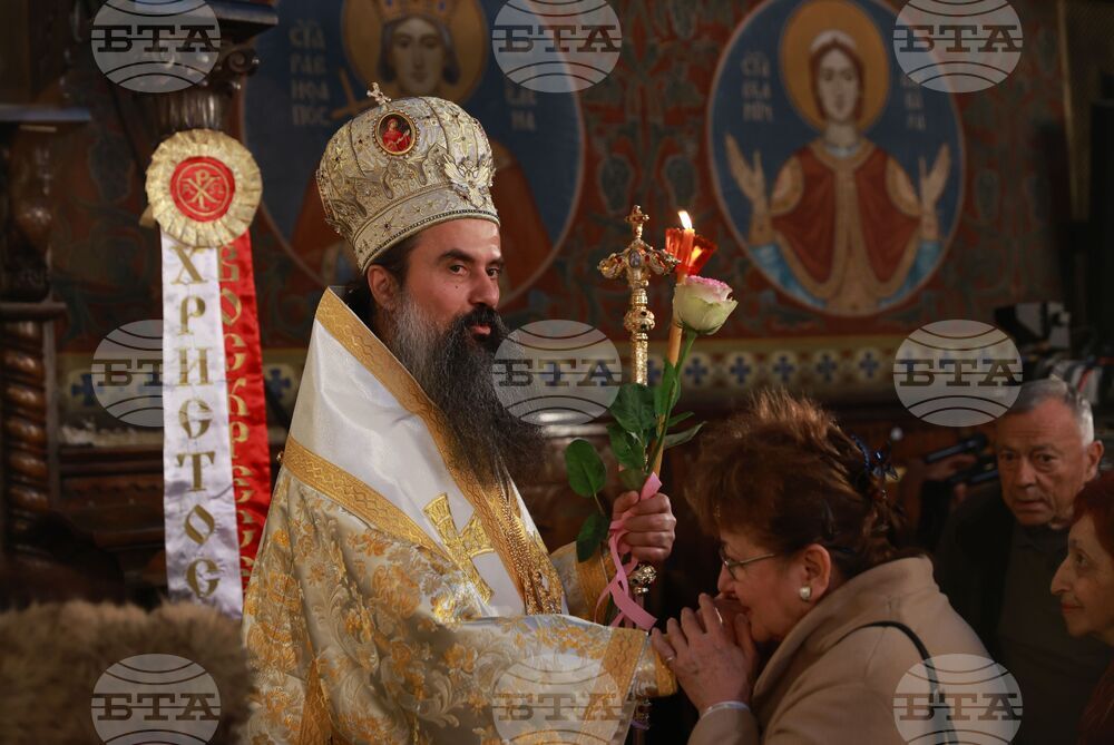 Patriarch Delivers Easter Sermon, Calls for Embracing the Grace of the Resurrection