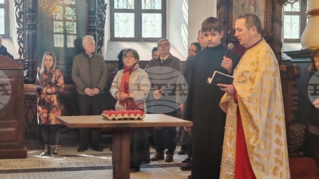 Възкресението е жива надежда и призив към преобразяване, каза архиерейският наместник на Габрово