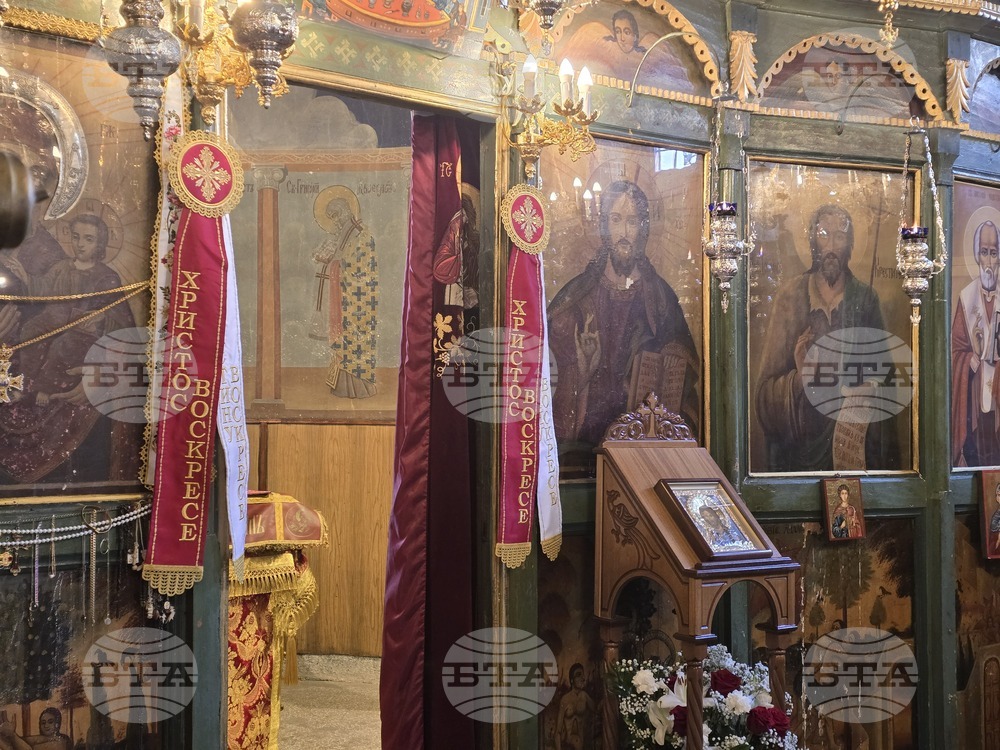 Село Рупите празнична литургия - храм "Успение Богородично"