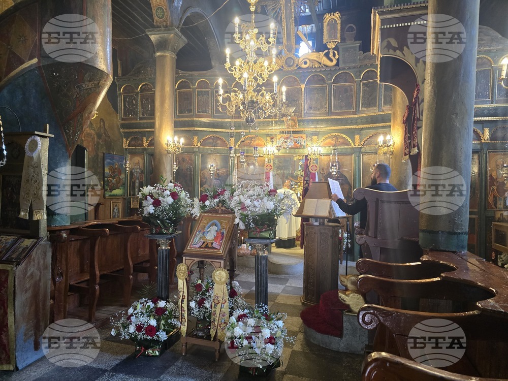 Село Рупите празнична литургия - храм "Успение Богородично"