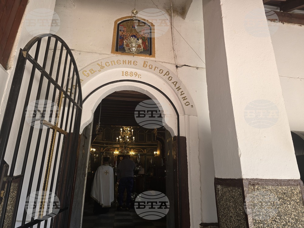 Село Рупите празнична литургия - храм "Успение Богородично"