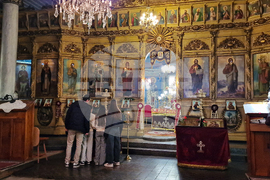 Разград - храм „Св. Николай Мирликийски Чудотворец“  - богослужение за Възкресение Христово