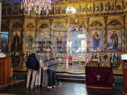 Разград - храм „Св. Николай Мирликийски Чудотворец“  - богослужение за Възкресение Христово