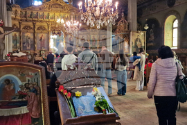 Разград - храм „Св. Николай Мирликийски Чудотворец“  - богослужение за Възкресение Христово