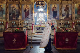 Разград - храм „Св. Николай Мирликийски Чудотворец“  - богослужение