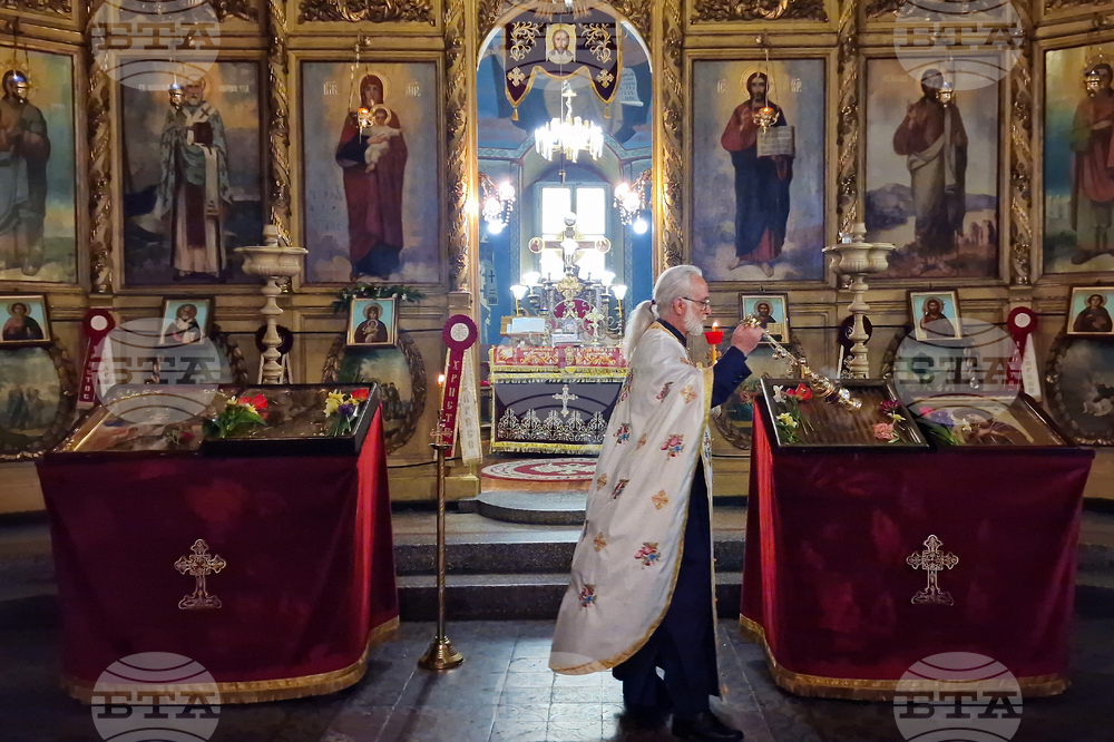 Разград - храм „Св. Николай Мирликийски Чудотворец“  - богослужение