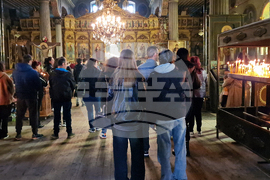 Разград - храм „Св. Николай Мирликийски Чудотворец“  - богослужение за Възкресение Христово