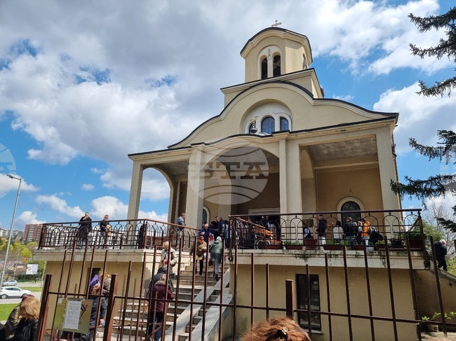 Велико Търново - Второ Възкресение - служба