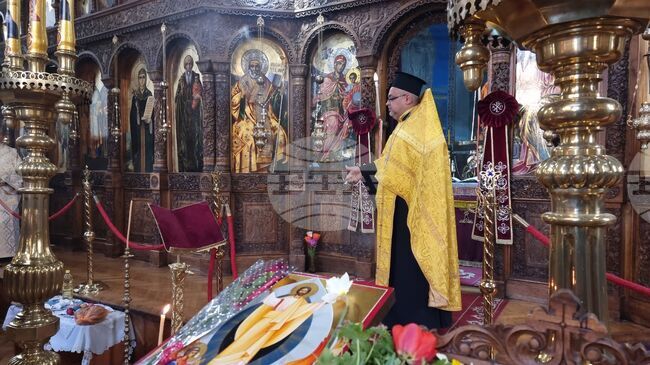 Здраве, мир, разбирателство и любов в сърцата си пожелаха хората в Ямбол на Възкресение Христово