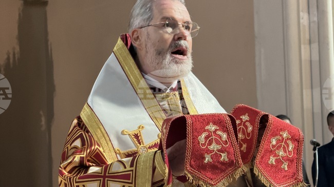 Господ е избрал да бъдем тук – заедно в молитва в Празника на празниците, каза митрополит Антоний по време на служба на български език в Дъблин