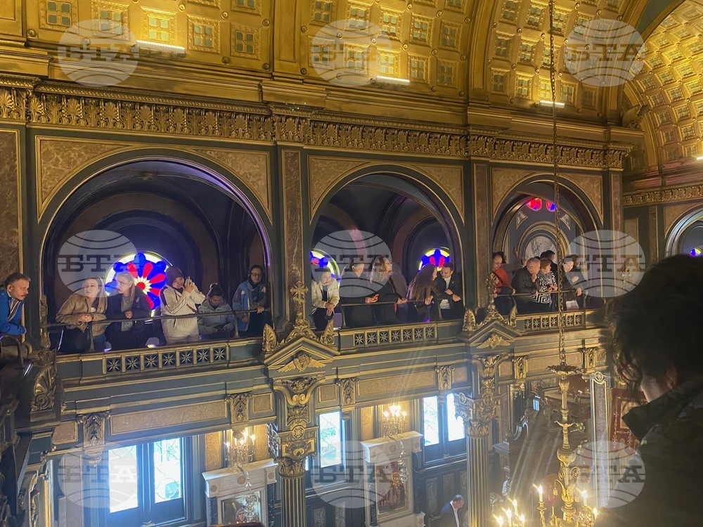 Истанбул - църква „Свети Стефан“ - Второ Възкресение Христово