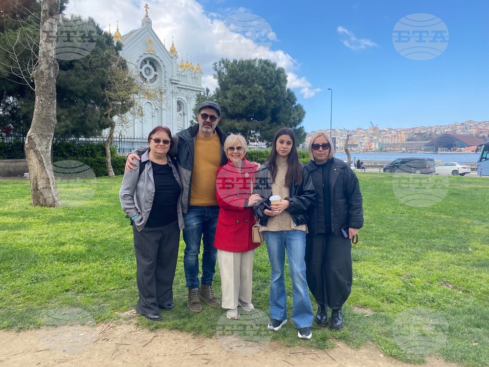 Истанбул - църква „Свети Стефан“ - Второ Възкресение Христово