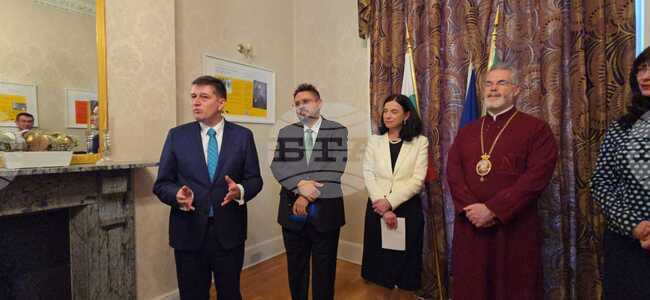 БНР, БНТ и БТА сме вашите медии, каза генералният директор на БНР Милен Митев по време на среща с българската общност в Ирландия