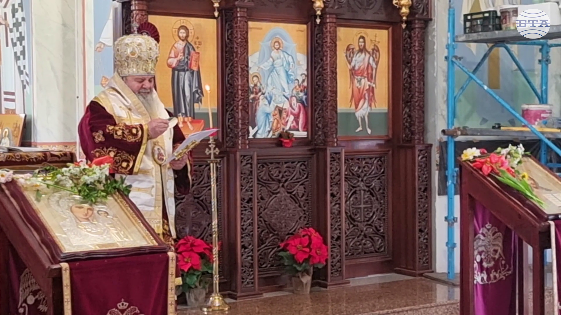 Великотърновският митрополит Григорий възглави службата за Второ Възкресение в храма „Възкресение Христово“ във Велико Търново