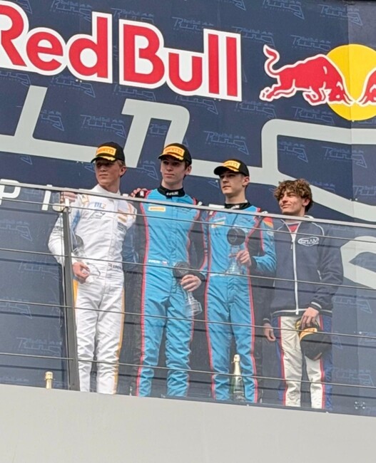 Любослав Руйков с първа победа и 12-о място на финала в първия кръг на Формула 4