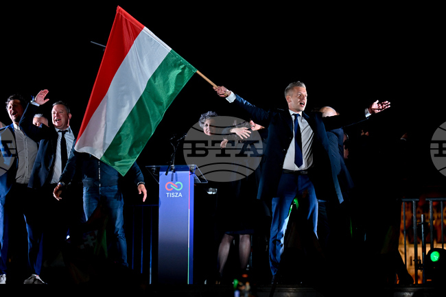 Разнопосочни политически реакции в Румъния след изборната победа на Петер Мадяр и неговата партия ТИСА в Унгария