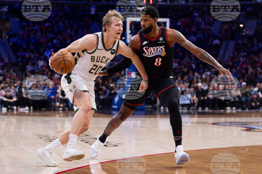 Bucks 76ers Basketball