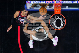 CORRECTION Bucks 76ers Basketball