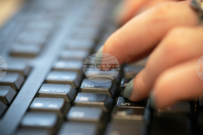 Гърция ще използва платформа с изкуствен интелект, за да прогнозира недостига на учители и да ускори набирането на персонал в училищата