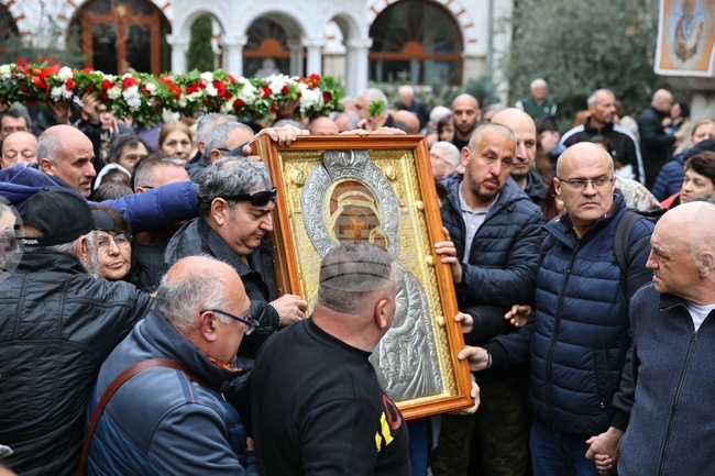 Бачковски манастир - чудотворна икона на Света Богородица