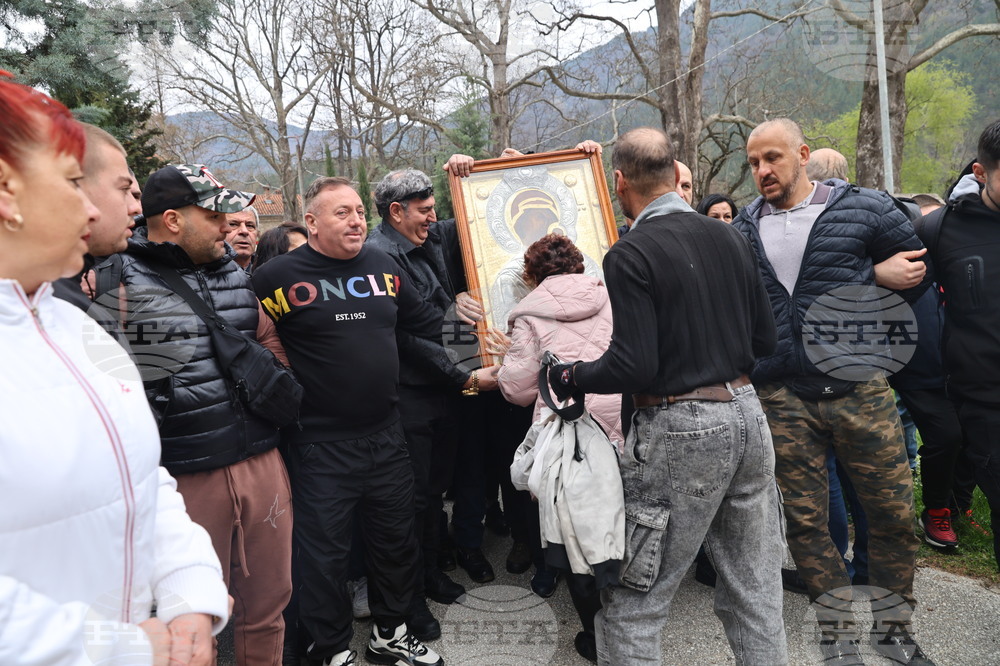 Бачковски манастир - чудотворна икона на Света Богородица