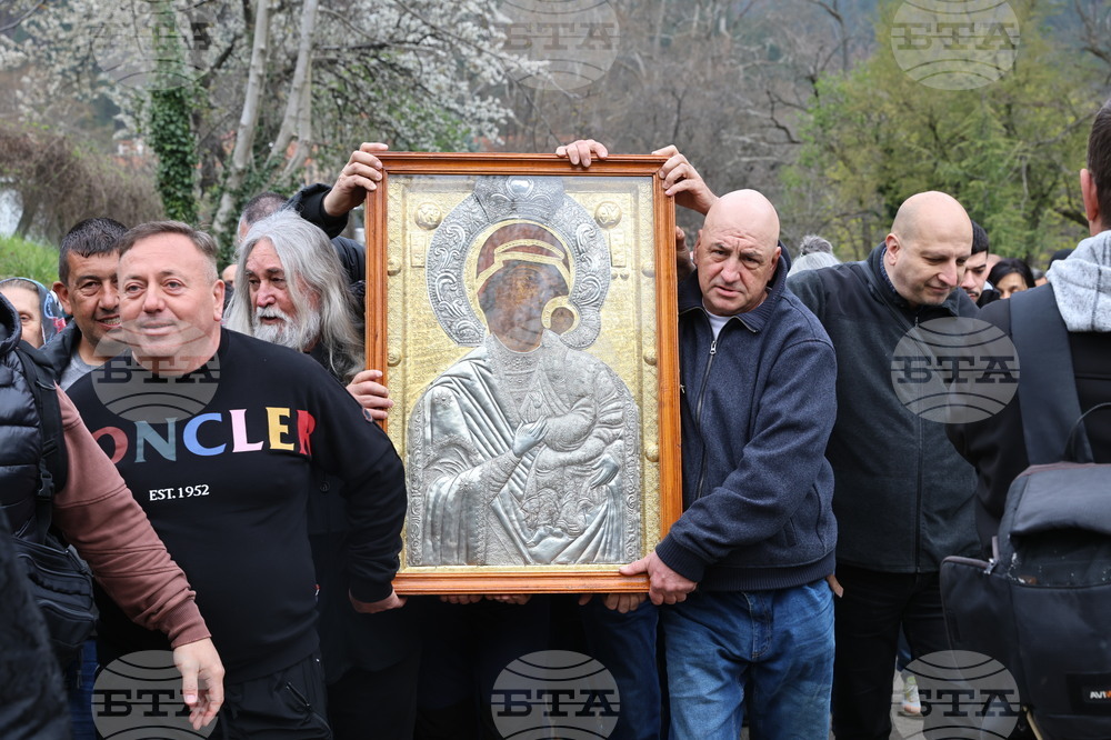 Бачковски манастир - чудотворна икона на Света Богородица