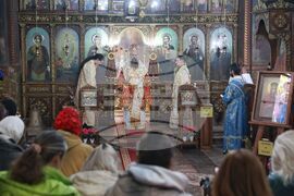 Храм „Възкресение Христово“ - света литургия