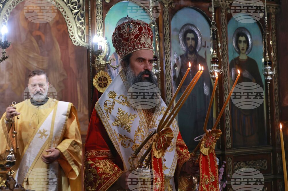 Храм „Възкресение Христово“ - света литургия