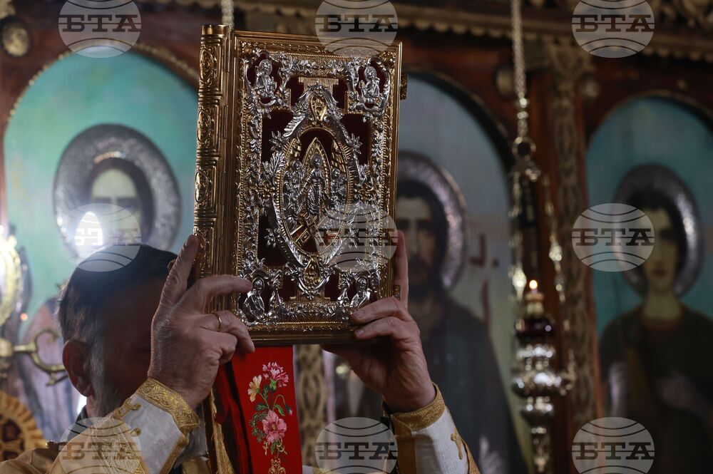 Храм „Възкресение Христово“ - света литургия