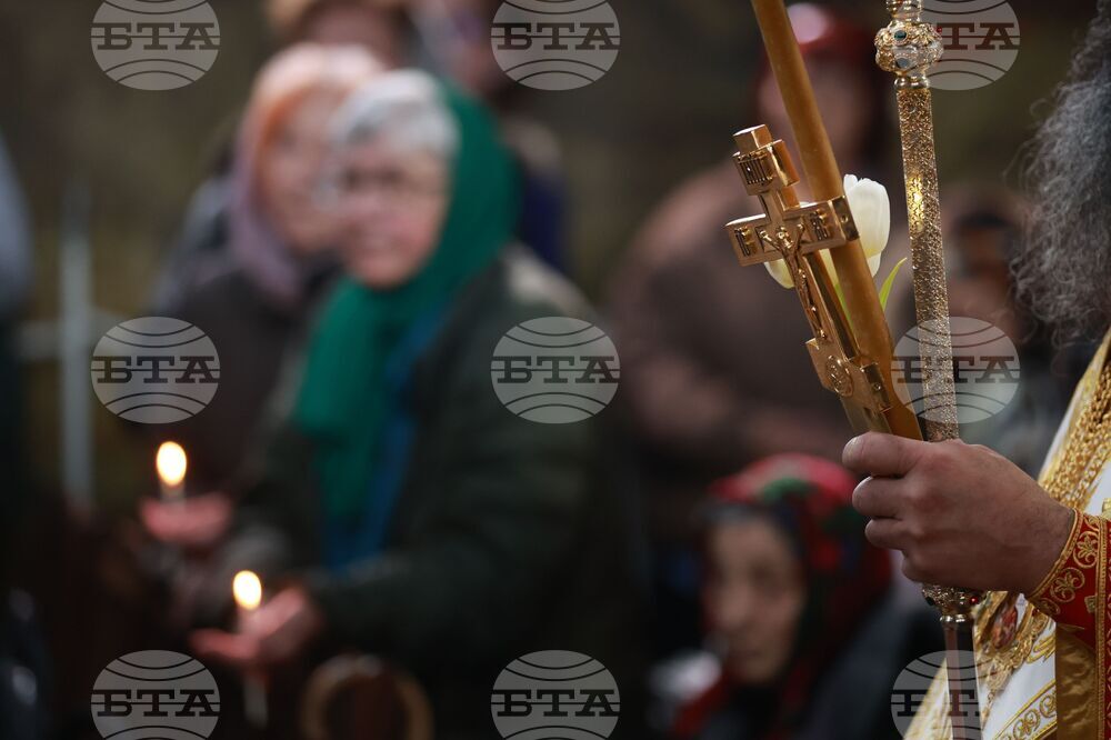 Храм „Възкресение Христово“ - света литургия