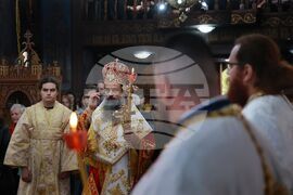 Храм „Възкресение Христово“ - света литургия